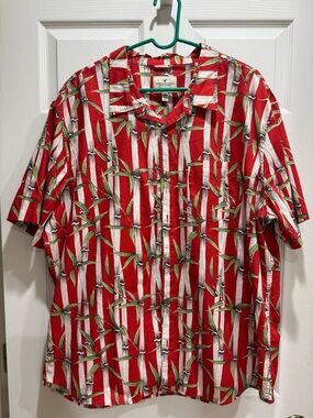 American Eagle Outfitters Red Bamboo-Print Short Sleeve Button-Down Shirt